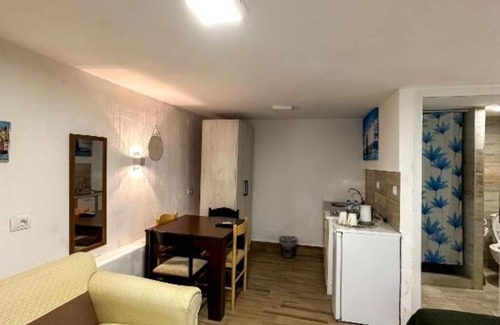 Becici Apartment | Serenita Stone House : Studio