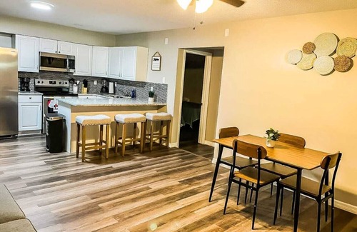 Nichols House | Serenity & Comfort near Lakeland Airport.Golf Club