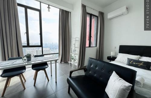 Damansara Perdana Apartment | Seven Studio - Empire Damansara - Netflix & WiFi