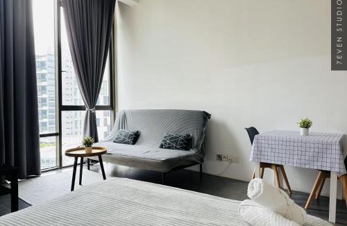 Damansara Perdana Apartment | Seven Studio - Empire Damansara - Netflix & WiFi