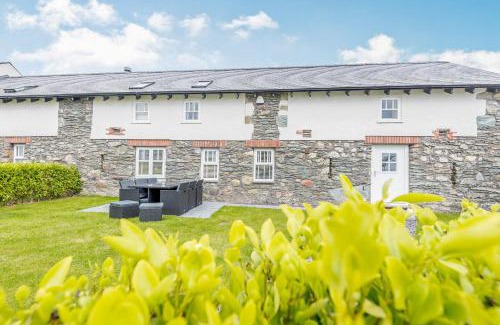 Holyhead House | Sgubor