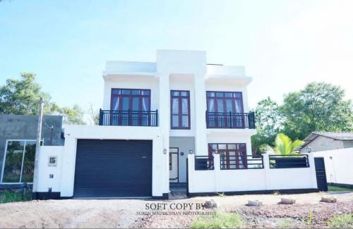 Ja-Ela Villa | Sham Villa