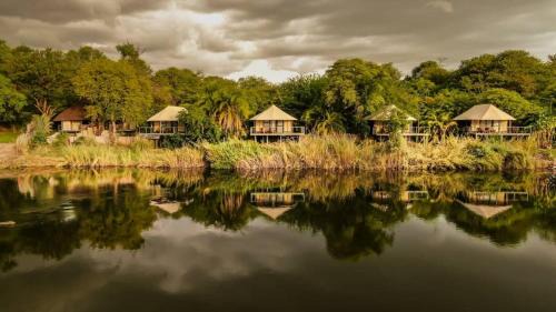 Divundu Cabin | Shametu River Lodge