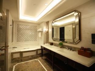 Huaihai Road Commercial Area Hotel | Shanghai Donghu Hotel - Shanghai Style Garden House
