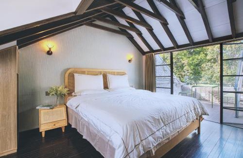 Jing'an House | Shanghai Downtown Hills Boutique Guesthouse - Near Metro Line 7, Exit 3, Changping Road