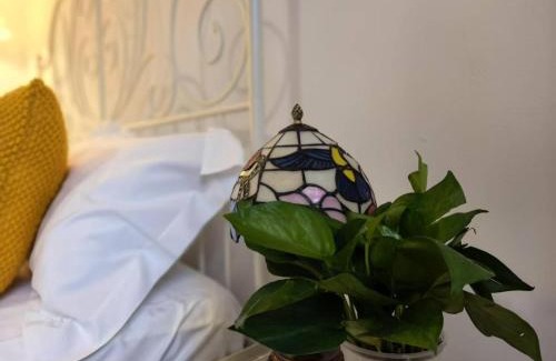 Downtown Shanghai Apartment | Shanghai Hills & Aromahome Terrace Loft with 4K projector clsoe to line 9&12