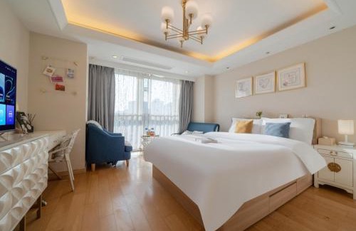 Yangpu Apartment | Shanghai Jubelle Boutique Apartment - Subway Lines 8-10-18 - Direct access to the Bund - Free fridge, washing machine, kitchen - Free luggage storage and package collection services