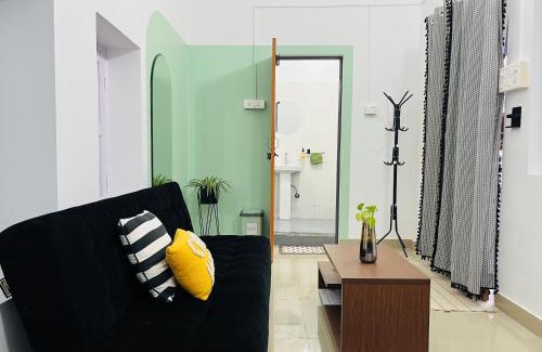 Rishikesh House | Shankar Bhawan Rishikesh - Heritage AC Stay near Triveni Ghat & ISBT