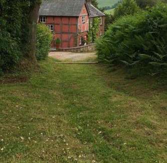 Longtown Cabin | Shepherd's Hut at High Gardens