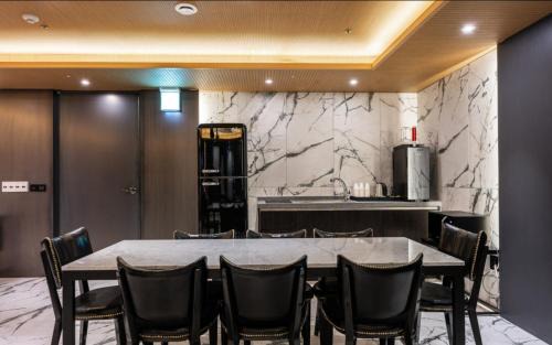 Sinchon-dong Hotel | Shinchon Wol Hotel