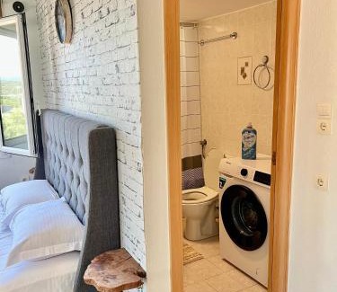 Kalo Chorio Apartment | “Shiny” sea view apartment at Istron