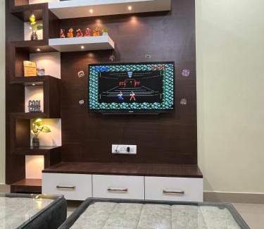 Mahmoorganj Apartment | Shivalay - By Safarnama Stays