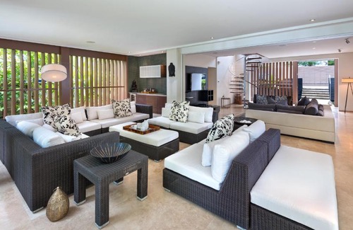 Gibbs Bay Villa | Shoestring