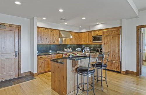 Empire Pass Apartment | Shooting Star Lodge at Deer Valley Resort - Two Bedroom Residence #203 condo