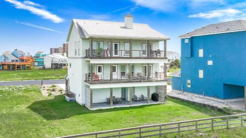Fort Walton Beach House | Shore Beats Work- Ocean Views & Elevator