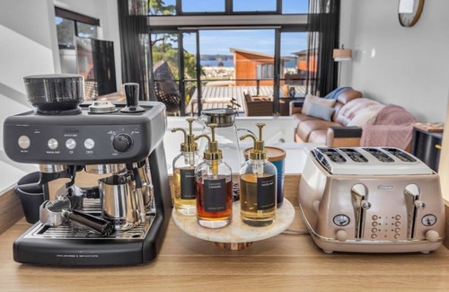 Eden Apartment | Shore Break 5: Unlimited wifi and right at the beach