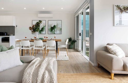 Safety Beach House | Shoreline Sanctuary - Panoramic Views, Spa, Tennis