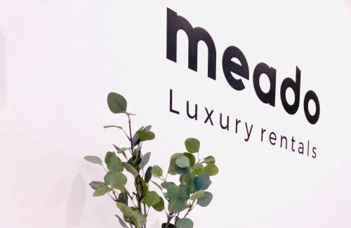 Stratford Apartment | Showroom Splendour, Luxe London Elegance