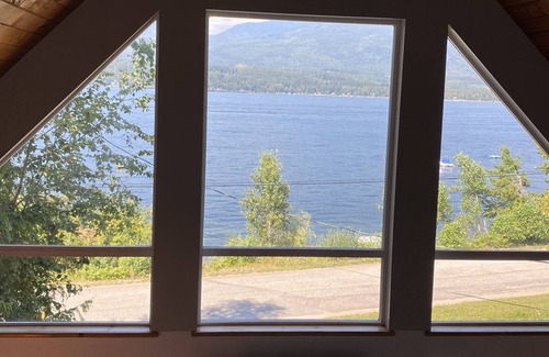 Blind Bay House | Shuswap Views Semi-Lakefront A-Frame Sleeps 4 King Bed Bunks Beach