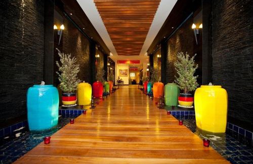 Lat Yao Hotel | Siam Paradise Entertainment Complex