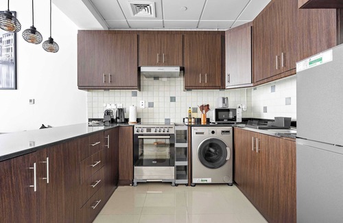 Abu Dhabi Apartment | Silkhaus Hydra Avenue | Large Studio by Reem Park
