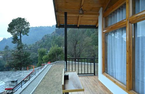 Nainital Hotel | Silver fern by the Hillside