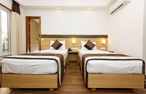 DLF City Hotel | Silver Oak @43