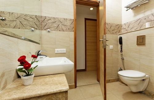 DLF City Hotel | Silver Oak @43