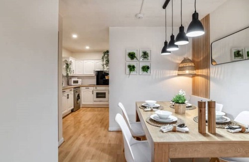Central Aberdeen Apartment | Silver Stone Suite - in the heart of Aberdeen
