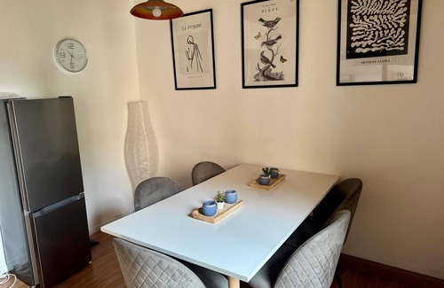 Ortslage Trotha Apartment | Simple apartment "Tom" in Halle with 3 bedrooms and parking space