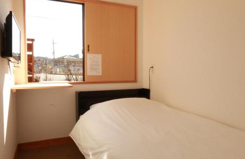 Hitoyoshi Hotel | Simple Sleep 半個室style 男性専用