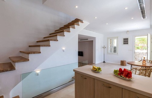 Tourlos House | Simplicity, elegance and minimalism in Mykonos