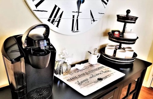 Littleton House | Simply Irresistible| Great Location! | 3 Night Minimum | Super Value!