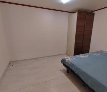 Sinchon-dong Apartment | Sinchon House close to the airport