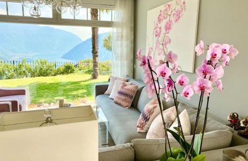 Carona House | Single family house with lake view in Carona