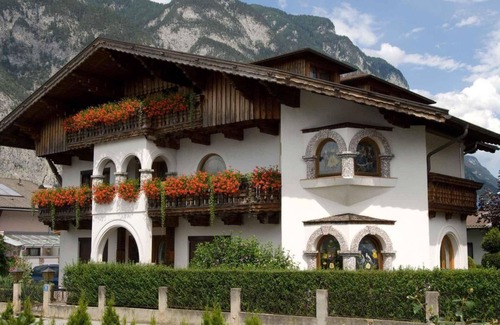 Kematen in Tirol Apartment | Single room with shower od. Bathroom, toilet - private room Waltraud Gattringer