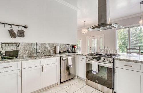 Rockdale County House | Single-Story Home about 7 Mi to Old Towne Conyers!