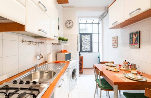 Rione III Colonna Apartment | Sistine House Style HolidayHome SpanishSteps x 6 whole apartment!free wi-fi