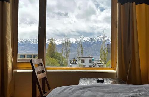 Leh House | Sixteen Arahat guest house