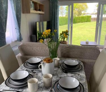 Skegness Resort | Skegness,North shore holiday park , new 8 berth caravan for rent