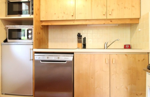 Val Cenis Apartment | Ski-in/Ski-out Apartment for 6 with Pool and Sauna in Val-Cenis