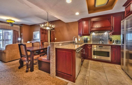 Park City Resort | Ski In, Ski Out Park City Four Bedroom with Lock Off