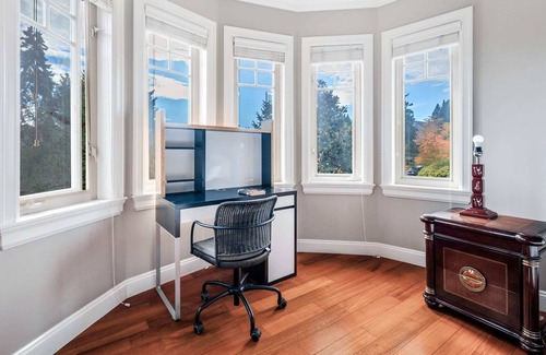 Shaughnessy House | Ski Lover's 1-bedroom Suite B+C in Vancouver