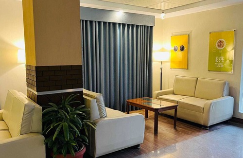 Karachi Hotel | Sky Room Airport Hotel