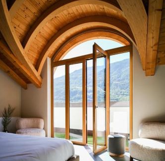 Tirano Apartment | Sky Room Square View - Bernina Experience