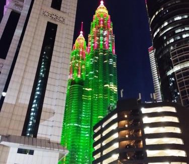 Kuala Lumpur City Centre Apartment | Sky suites KLCC by Kuala Lumpur Family Room Stay