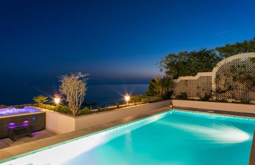 Puerto Banus Villa | Sky Villa