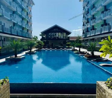 Mactan Export Processing Zone Resort | Skyedwight Condo - 1 Bedroom Pool View with Gym and Free WiFi Near Airport