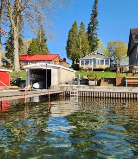 South Glengarry House | Skylight Waterfront home w/amazing view/dock/boat