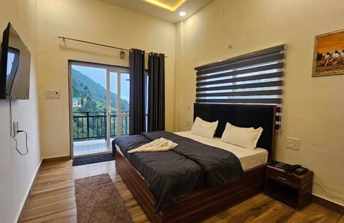 Gagar Hotel | Skyline Cafe And Stay Gagar